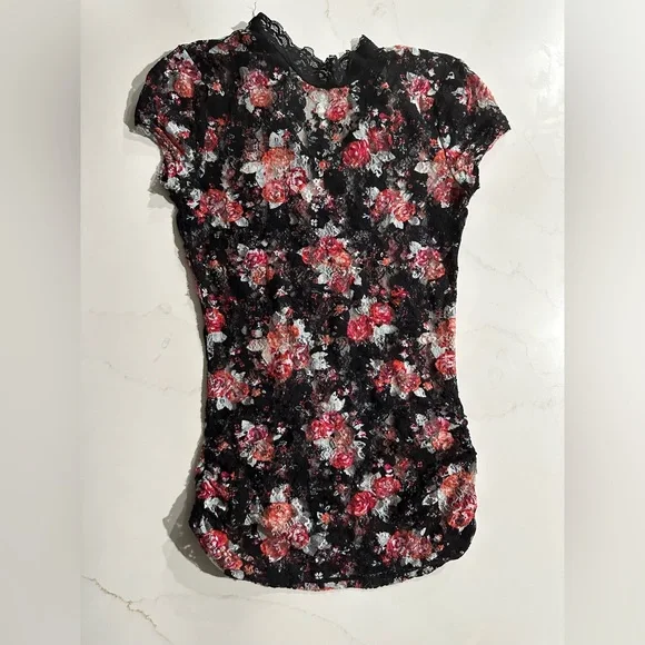 EUC Almost Famous lace top size S - Picture 1 of 6